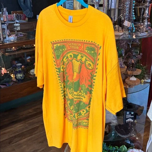 Red Hot Chili Peppers Concert Poster Tee, Retro T-shirt, Vintage. - Picture 1 of 2